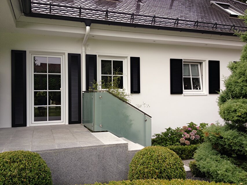 Aluminium-Fensterläden als Zierläden ohne Beschläge